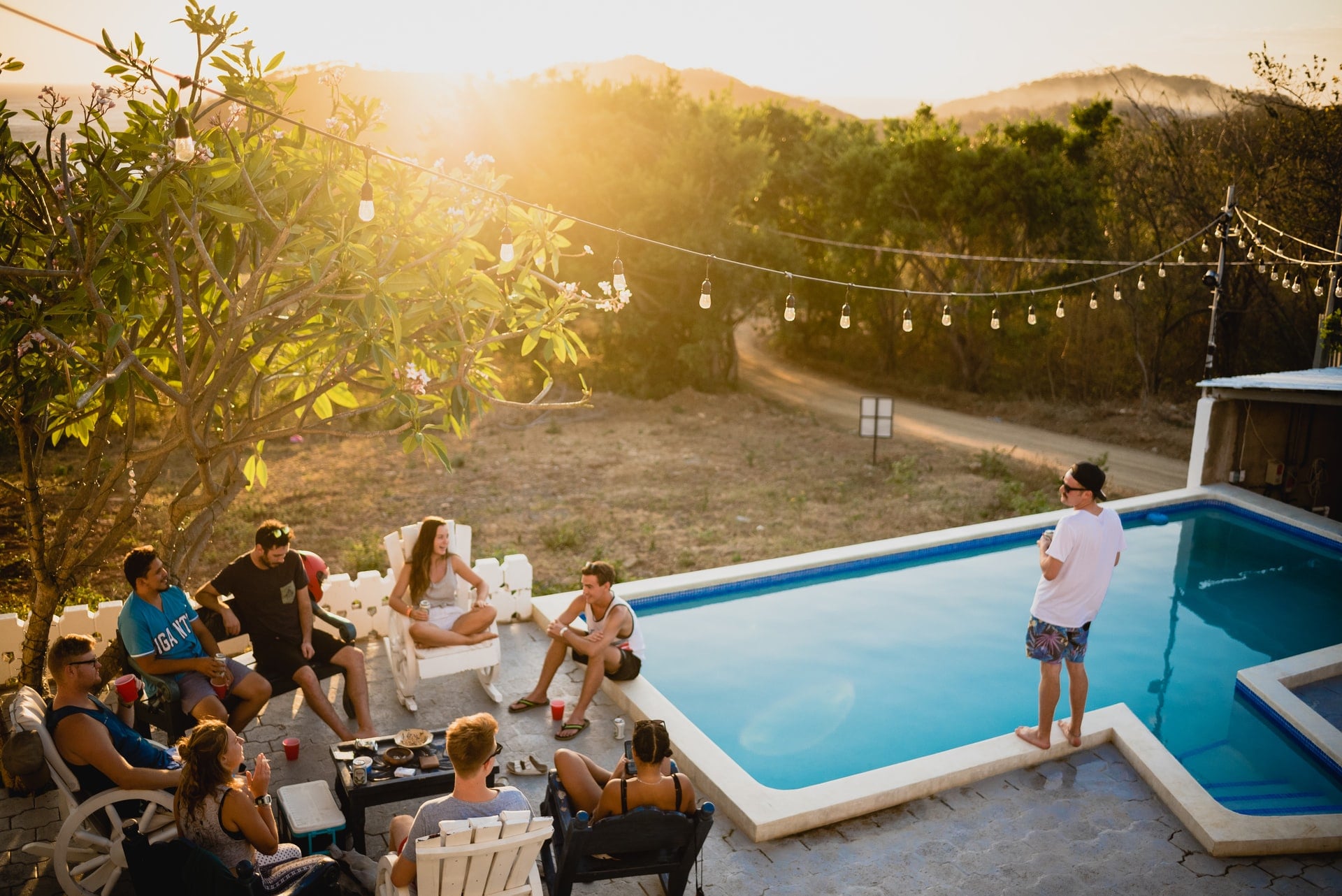 Dormir dans une auberge de jeunesse pour rencontrer des gens dans mon article Voyage en solo : mes trucs et astuces lorsqu'on décide de voyager seul #voyage #voyagerensolo #voyagerseul #solo