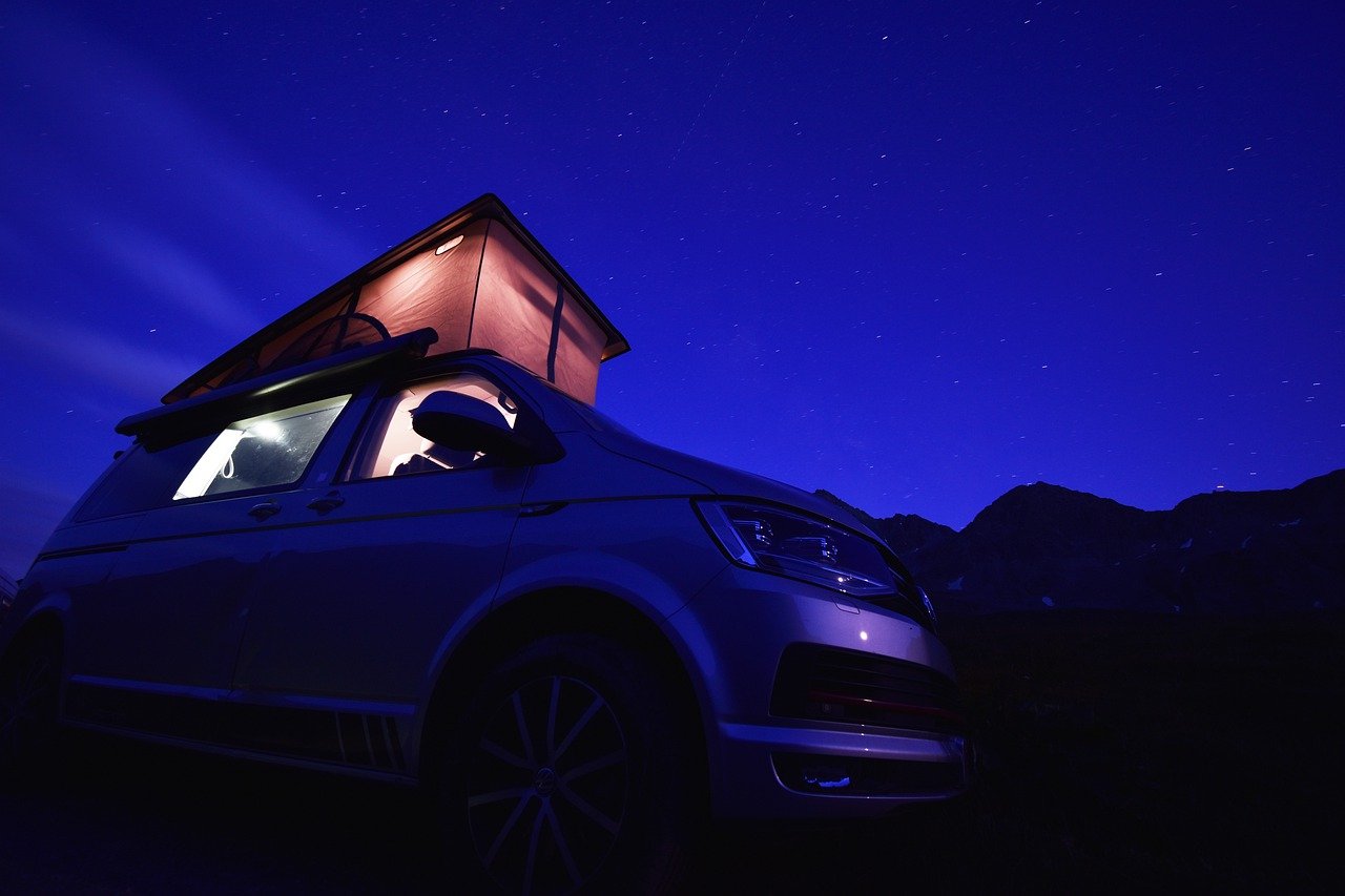 L'autotour en mode camping dans notre article L'autotour et le road trip organisé pour découvrir une destination à son rythme #autotour #roadtrip #voyage