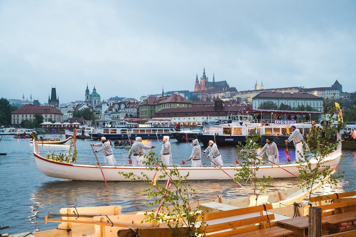 Voyage en amoureux à Prague en République Tchèque dans notre article Où aller en séjour romantique : 5 idées pour un voyage en amoureux #amoureux #romantique #voyage
