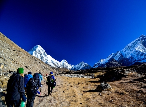 Défi caritatif au Camp de base de l'Everest dans mon article Voyages et défis caritatifs : Voyager pour la cause, une belle raison de voyager
