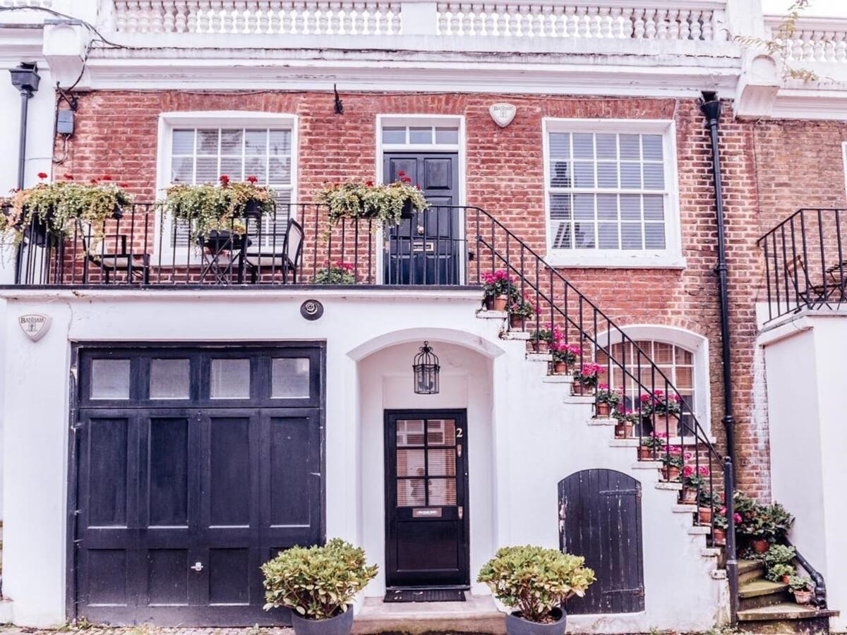 Échange de maisons pour économiser en voyage dans notre article Location d'une villa en voyage, une belle alternative aux hôtels #villa #hebergement #voyage #echangedemaisons